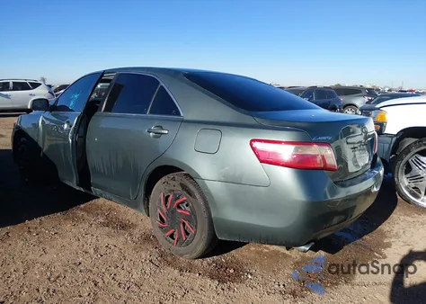 2007 Toyota Camry Le V6 z USA, uszkodzony, nr VIN 4T1BK46K17U511606